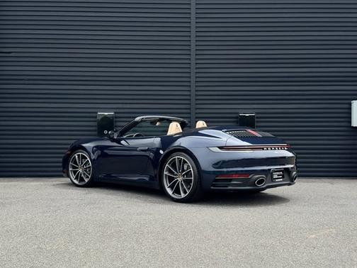 2021 Porsche 911 Carrera