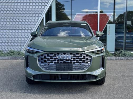 2025 Audi Q5 Premium Plus