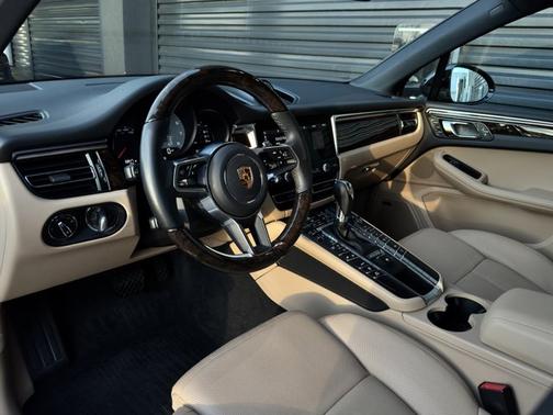 2020 Porsche Macan S