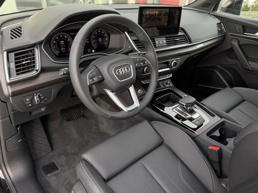 2025 Audi Q5 45 S line Premium Plus