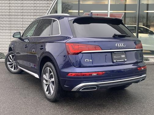 2023 Audi Q5 45 S line Premium Plus