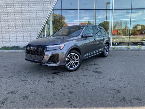 2025 Audi Q7 45 Premium Plus