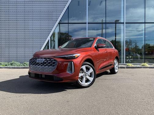 2025 Audi Q5 Premium Plus