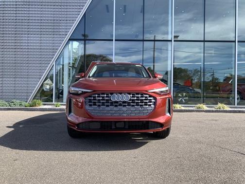 2025 Audi Q5 Premium Plus