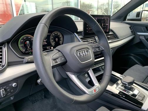 2024 Audi Q5 55 S line Prestige