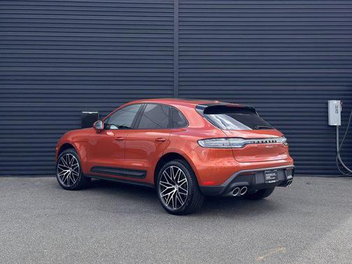 2024 Porsche Macan Base