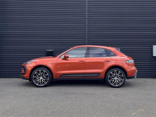 2024 Porsche Macan Base