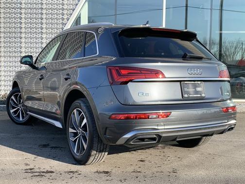 2023 Audi Q5 45 S line Premium Plus