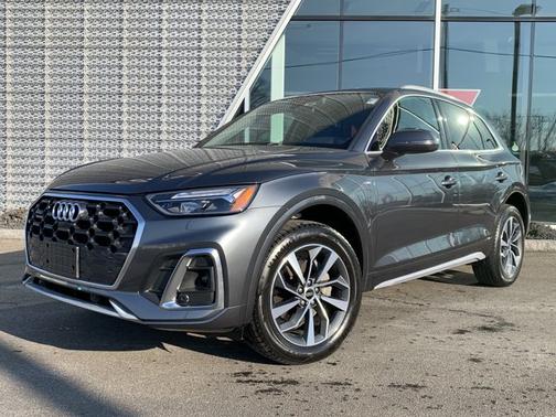 2023 Audi Q5 45 S line Premium Plus