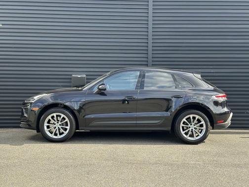 2023 Porsche Macan 4DR AWD