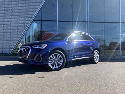 2025 Audi Q3 45 S line Premium Plus