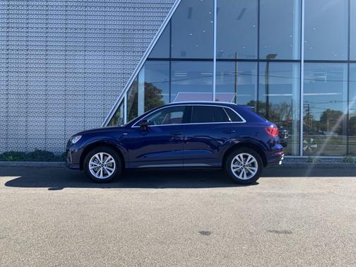 2025 Audi Q3 45 S line Premium Plus