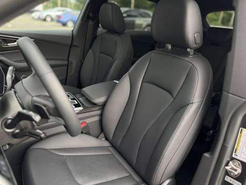 2025 Audi Q8 55 Premium Plus