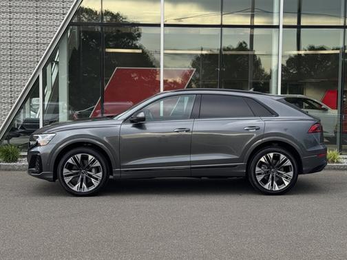 2025 Audi Q8 55 Premium Plus