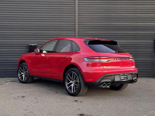 2024 Porsche Macan Base