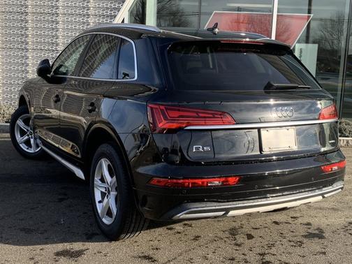 2023 Audi Q5 40 Premium