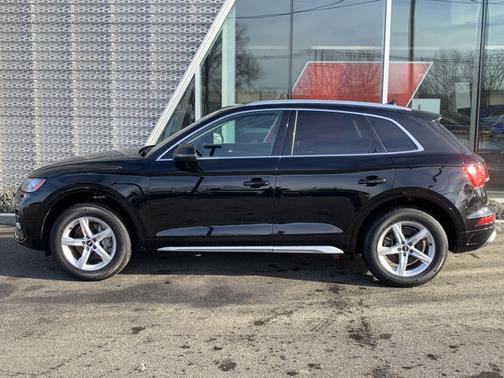 2023 Audi Q5 40 Premium
