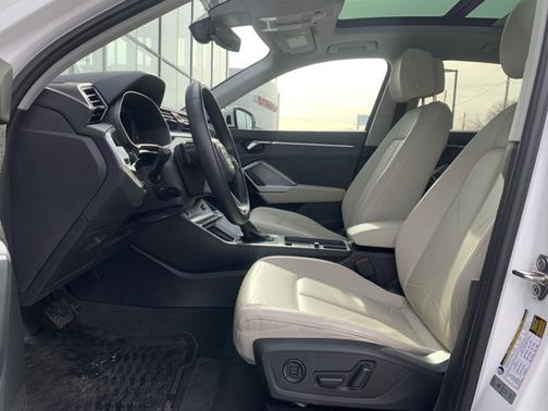 2023 Audi Q3 Premium 45 TFSI S line quattro Tiptronic