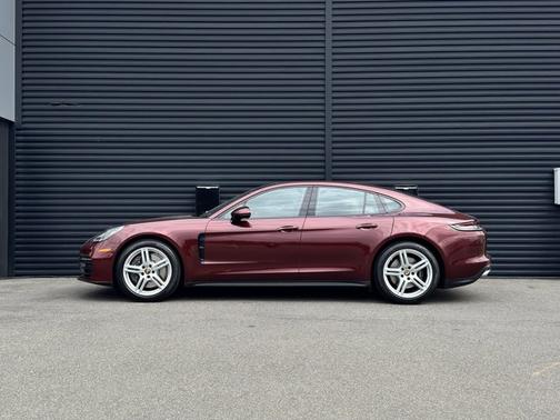 2021 Porsche Panamera 4