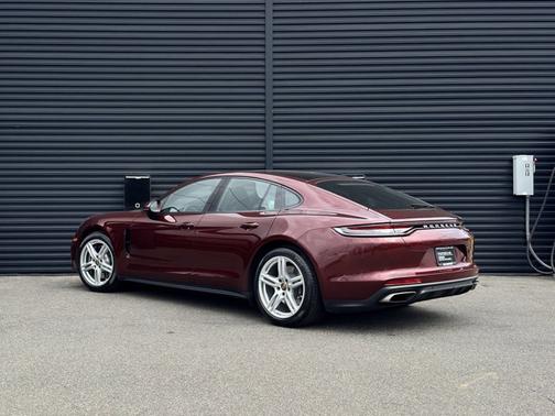 2021 Porsche Panamera 4