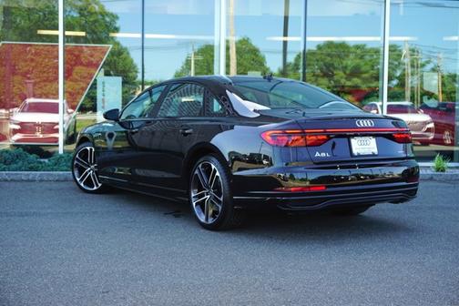 2025 Audi A8 L 55 TFSI quattro Tiptronic