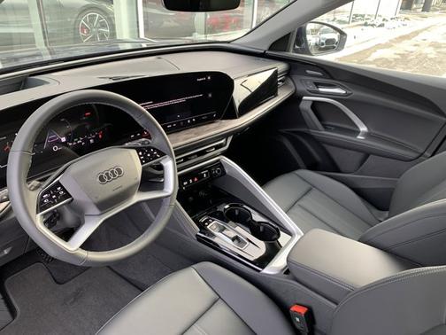 2025 Audi Q5 Premium Plus TFSI quattro S tronic