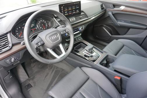 2024 Audi Q5 45 S line Premium