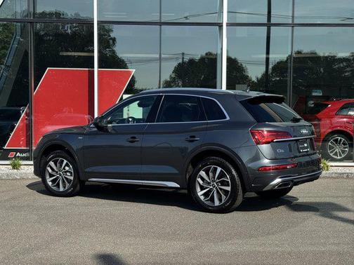 2023 Audi Q5 45 S line Prestige
