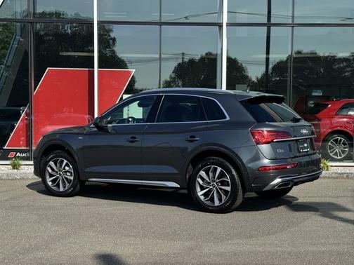2023 Audi Q5 45 S line Prestige