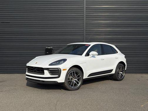 2025 Porsche Macan AWD