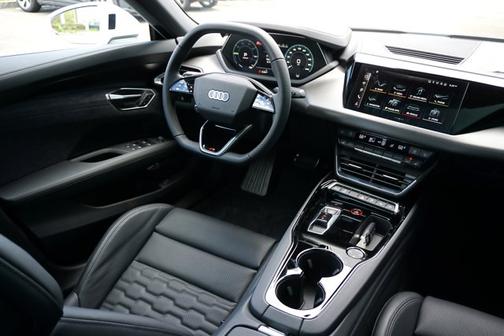 2025 Audi S e-tron GT Premium Plus
