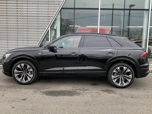 2026 Audi Q8 55 Premium Plus