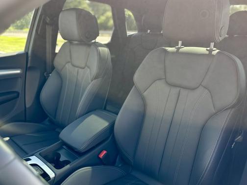 2025 Audi Q5 45 S line Premium
