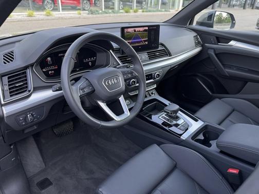 2025 Audi Q5 45 S line Premium