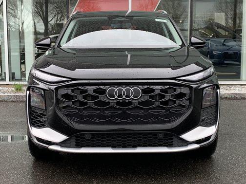 Mythos Black Metallic 2026 Audi Q3 S line