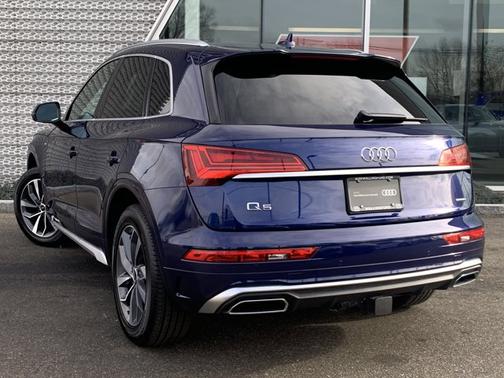 2022 Audi Q5 45 S line Premium Plus