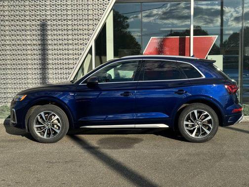 2022 Audi Q5 45 S line Premium Plus