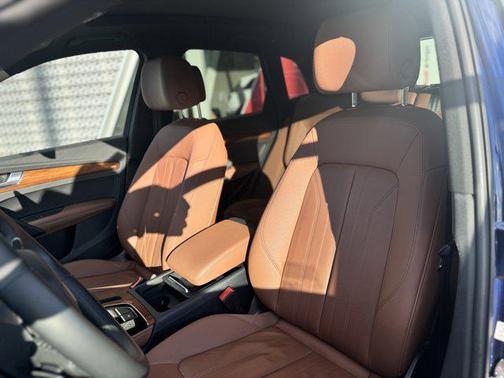 2022 Audi Q5 45 S line Premium Plus