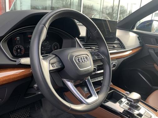 2022 Audi Q5 45 S line Premium Plus