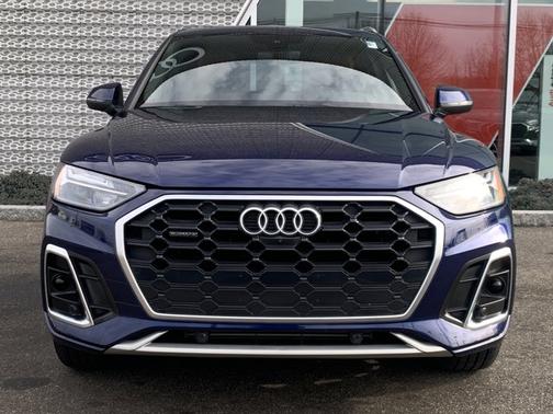 2022 Audi Q5 45 S line Premium Plus