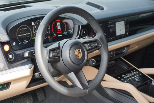 Vanadium Grey Metallic 2026 Porsche Cayenne Cayenne