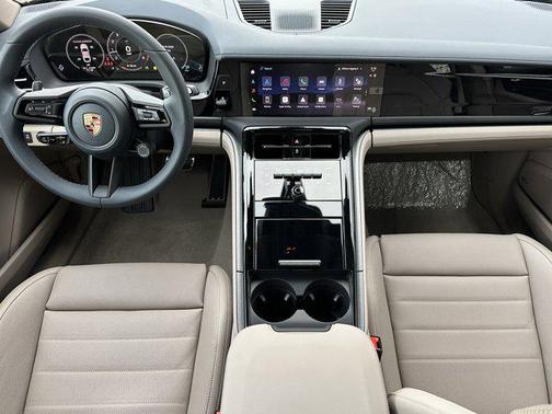 2026 Porsche Panamera 4