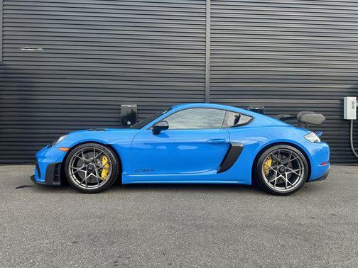 2023 Porsche 718 Cayman GT4 RS