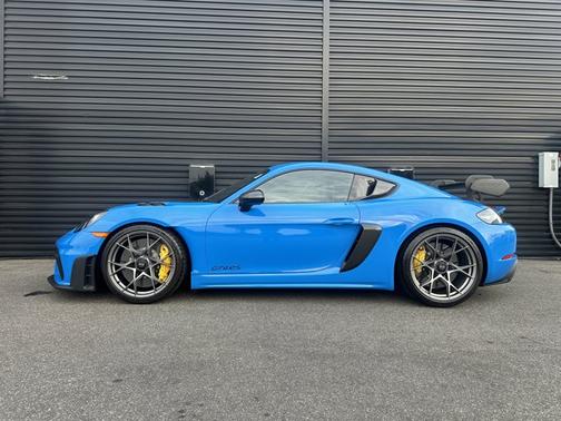 2023 Porsche 718 Cayman GT4 RS