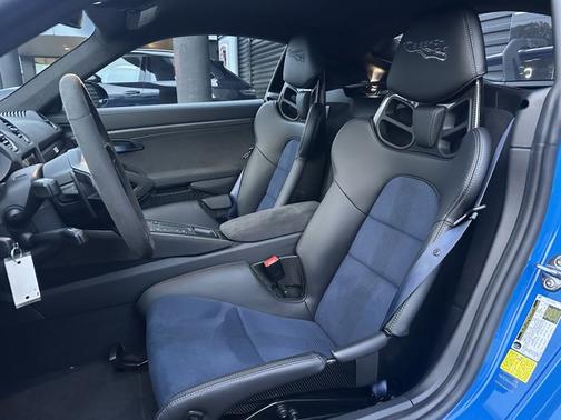 2023 Porsche 718 Cayman GT4 RS