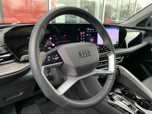 2025 Audi Q5 Premium Plus TFSI quattro S tronic