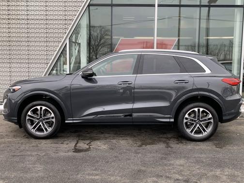 2025 Audi Q5 Premium Plus TFSI quattro S tronic