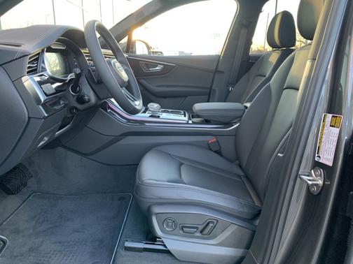 2026 Audi Q7 45 Premium