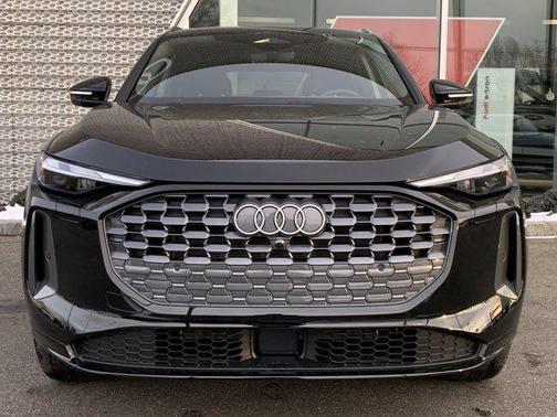 2025 Audi Q5 Premium TFSI quattro S tronic