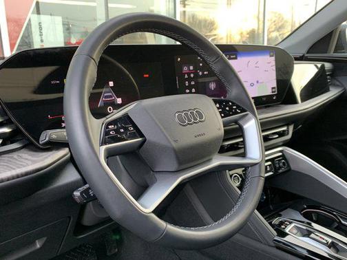 2025 Audi Q5 Premium TFSI quattro S tronic